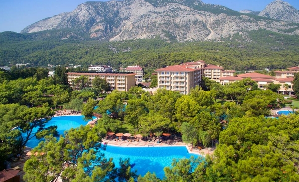 AKKA Antedon Hotel 5★